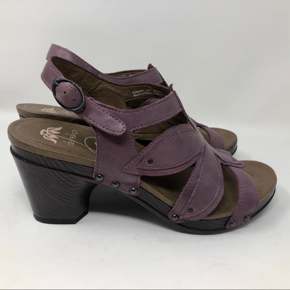 Sold! Dansko Leather Flower Wedge Sandel - Picture 3 of 8